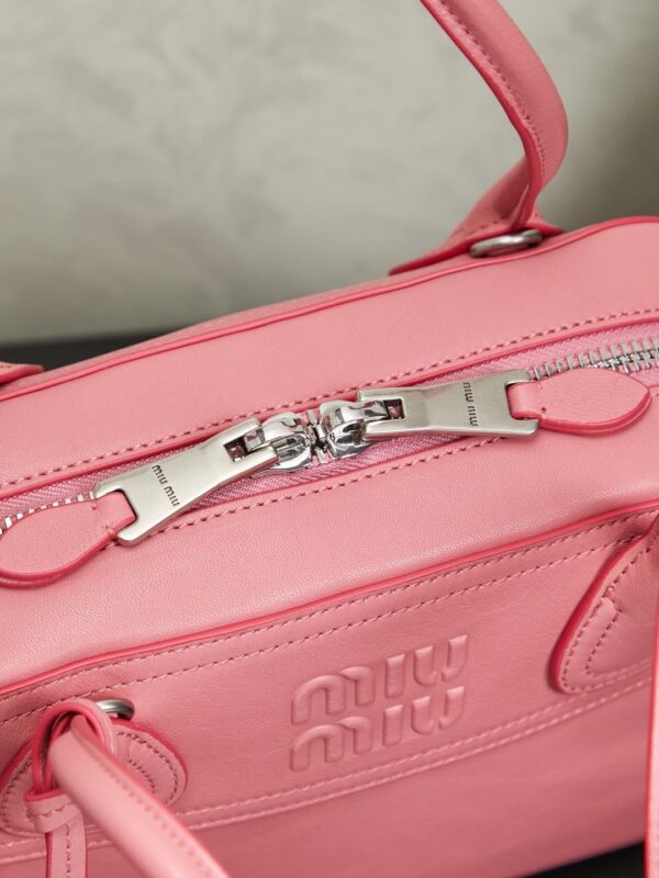 sy_no_EA8A46DFD8F21A102E0422C42CF74A71_7 Miu Miu Vivant Medium Lambskin Crossbody/Shoulder/Handbag