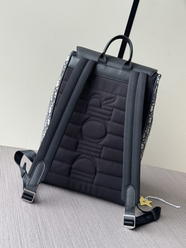 sy_no_EC06179A174B03C6FB23A73136FFCC96_1 Dior Motion Saddle Backpack – Blue Oblique & Black Grained Leather