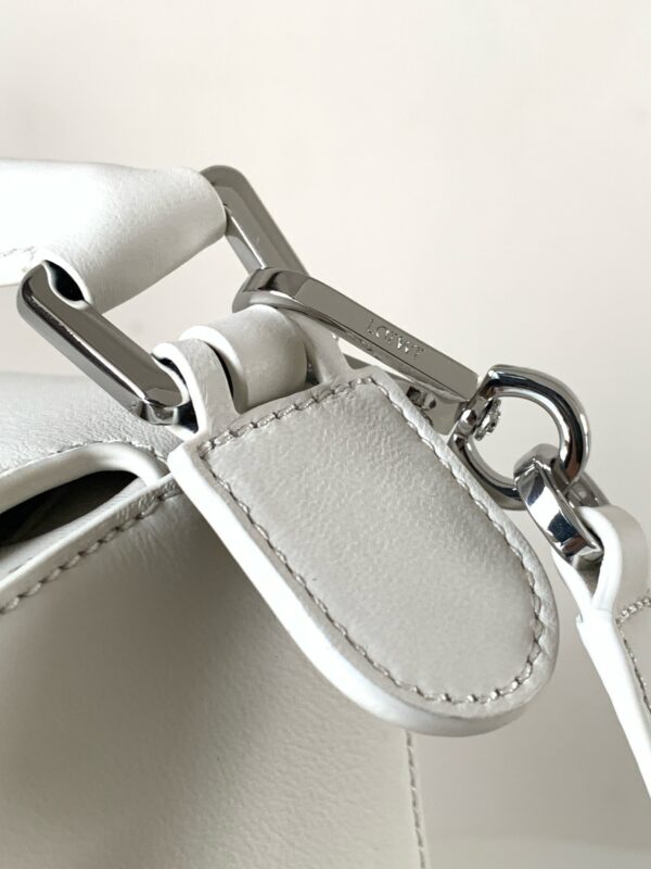 sy_no_EE9D32FD63BAA06B4D6AADD25B28498F_6 White Small Geometric Fringe Puzzle Handbag