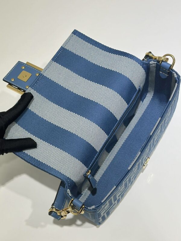 Baguette Medium Handbag – Denim Jacquard
