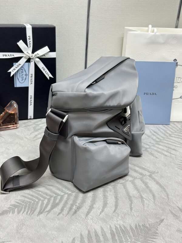 sy_no_F05CBD4E24080BC1578D7F8D75BD080E_3 Gray Recycled Nylon Utility Messenger Crossbody Bag