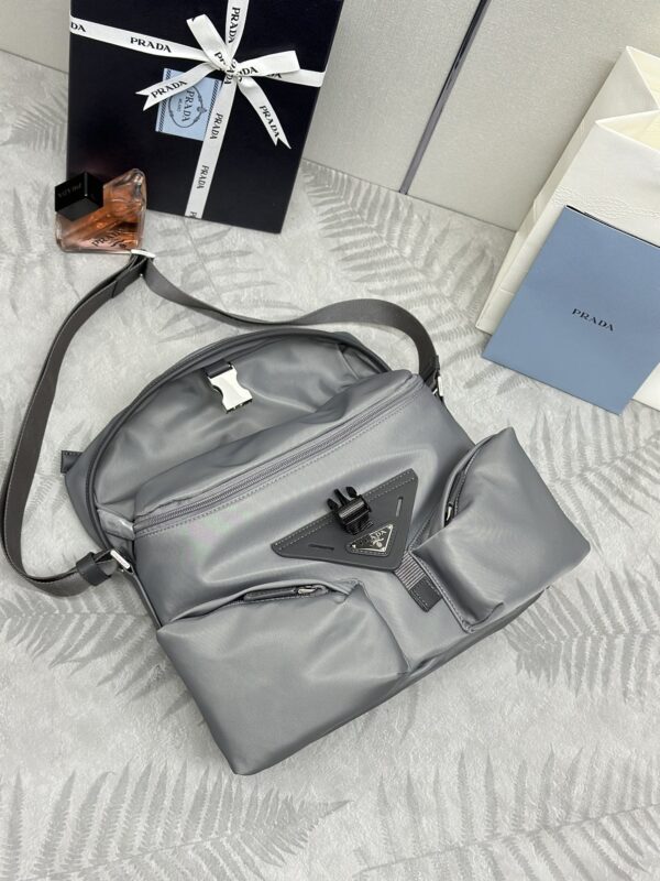 sy_no_F05CBD4E24080BC1578D7F8D75BD080E_4 Gray Recycled Nylon Utility Messenger Crossbody Bag