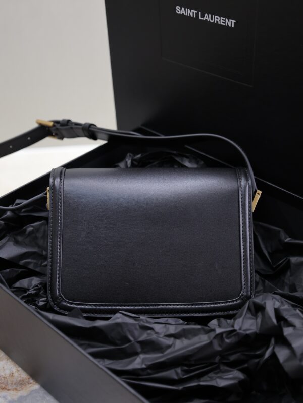 sy_no_F0F056406ECCBFF68F95B257E0AC057C_4 Solferino Box 19cm Shoulder Bag – Black Box Leather