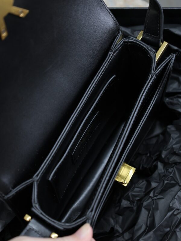 sy_no_F0F056406ECCBFF68F95B257E0AC057C_8 Solferino Box 19cm Shoulder Bag – Black Box Leather