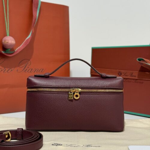 sy_no_F15A271332134EEC1BDBEF15B4E39544_0 Loro Piana Extra Pocket L19 Bag – Red