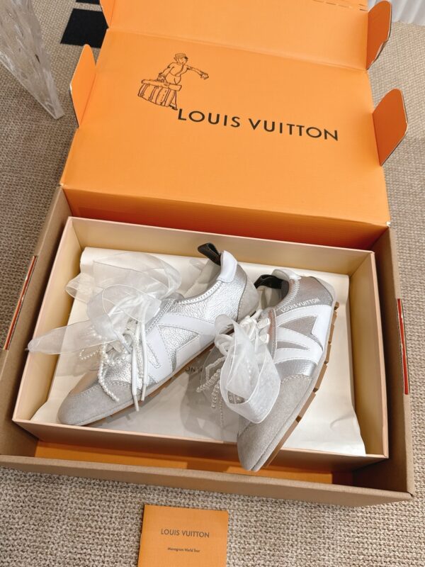 sy_no_F170B403272174C90452268B8290C50B_4 Louis Vuitton Metallic Silver Pearl Bow Ribbon Thin-Sole Sneakers