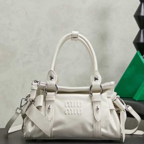 sy_no_F17E8E08AEF5B4F220FF8CADAAC0A126_0 Miu Miu New Motorcycle Bow Shoulder Bag