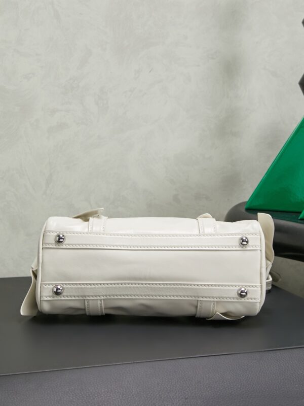 sy_no_F17E8E08AEF5B4F220FF8CADAAC0A126_3 Miu Miu New Motorcycle Bow Shoulder Bag