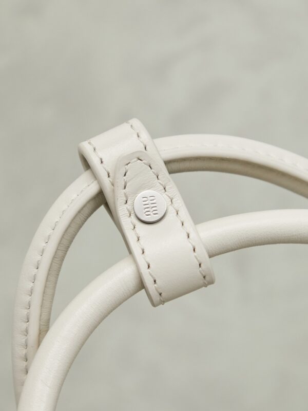 sy_no_F17E8E08AEF5B4F220FF8CADAAC0A126_7 Miu Miu New Motorcycle Bow Shoulder Bag