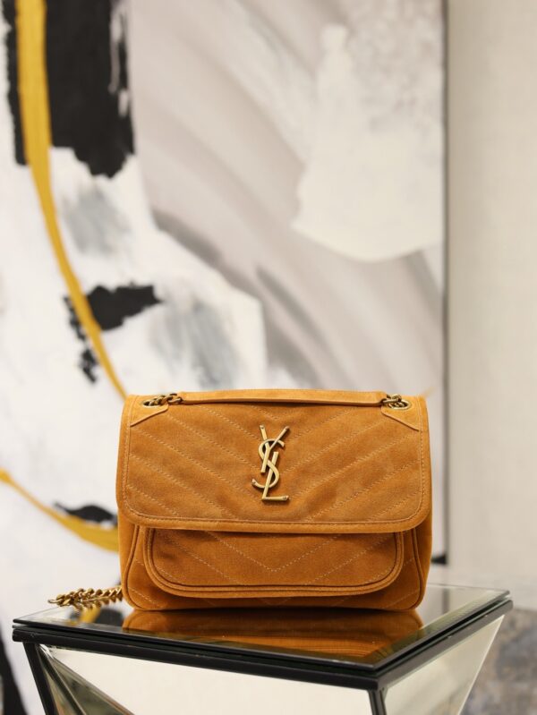 sy_no_F2C9151C3E96F6DB9A5D4ECCCD21945E_0 Saint Laurent Niki Medium Suede Shoulder Bag (28 cm)
