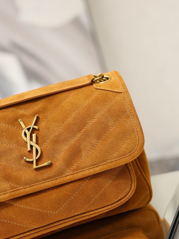 sy_no_F2C9151C3E96F6DB9A5D4ECCCD21945E_2 Saint Laurent Niki Medium Suede Shoulder Bag (28 cm)