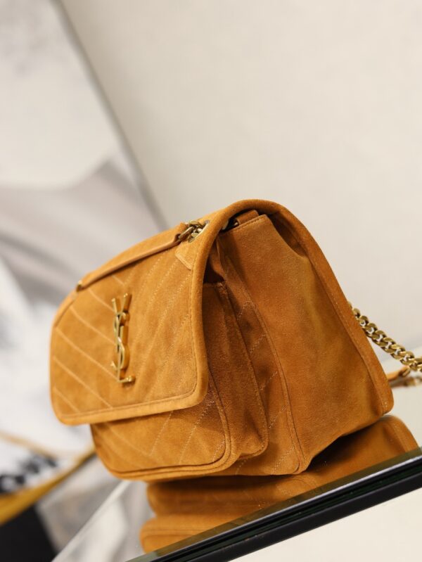 sy_no_F2C9151C3E96F6DB9A5D4ECCCD21945E_3 Saint Laurent Niki Medium Suede Shoulder Bag (28 cm)