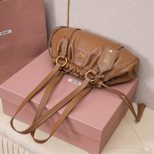 sy_no_F6B1C2C2887FFAD613BB3E85D55364D9_4 Brown Archive-Inspired Drawstring Ruched Shoulder / Underarm Bag
