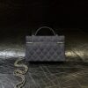 sy_no_F7326654DB9F60B9B015358774FEE849_1 Classic Quilted Denim Box Bag – Deep Blue