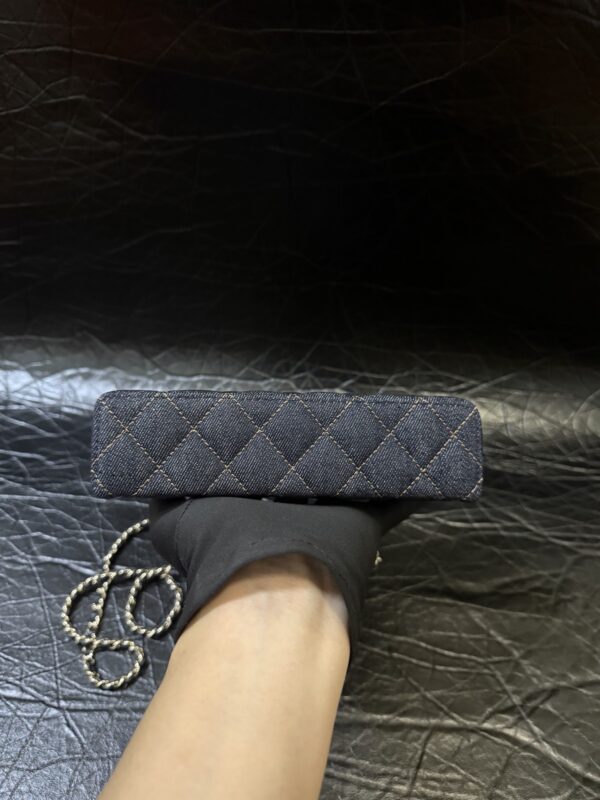 sy_no_F7326654DB9F60B9B015358774FEE849_4 Classic Quilted Denim Box Bag – Deep Blue