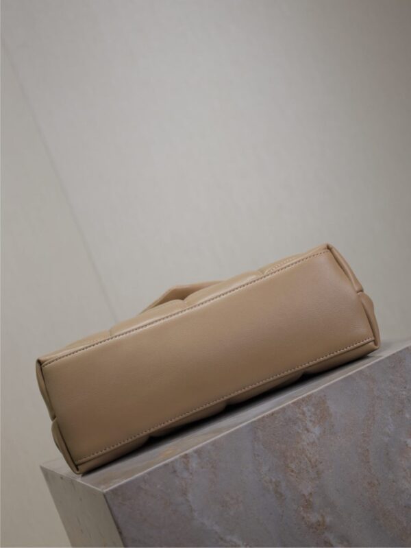 sy_no_F76C694A370D90156660210A1383667B_7 YSL Loulou 29cm Quilted Chain Bag – Beige