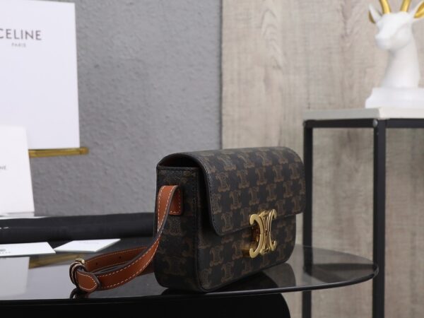 sy_no_F820DAF4514D3C359F23D669415FD49F_1 Triomphe Shoulder Bag