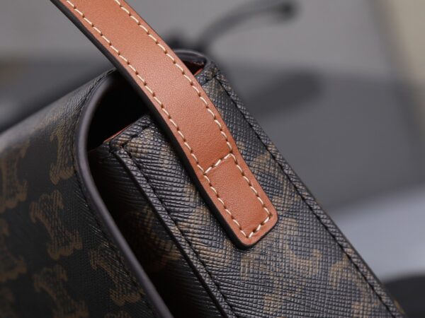 sy_no_F820DAF4514D3C359F23D669415FD49F_5 Triomphe Shoulder Bag