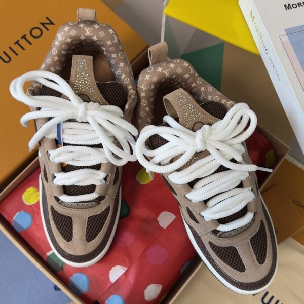 Louis Vuitton Men's Skate Trainer Sneakers – Clover Motif (Unisex/Couple's Style)