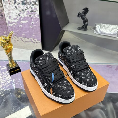 sy_no_FA81377AFECDA6CF79C8FF081ACE9ACF_0 Louis Vuitton LV Trainer Maxi Black Crystal-Embellished Sneakers