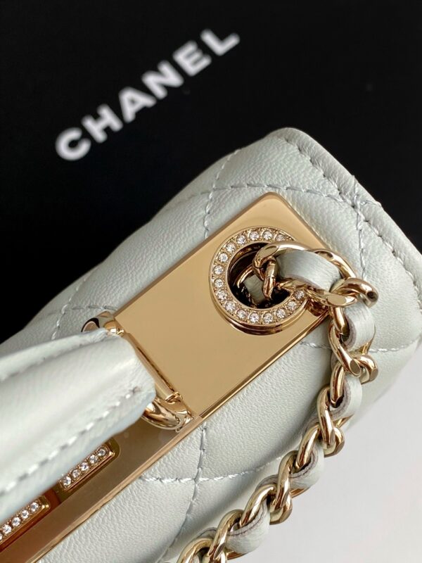 sy_no_FAC6A443BAC62D9568CC5D160D444623_7 Chanel Trendy CC Lambskin Bag with Crystal-Embellished Clasp (Shoulder/Crossbody/Top-Handle)