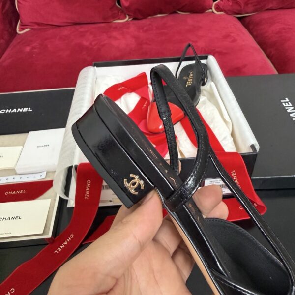 Black & Red Two-Tone Slingback Low-Heel Shoes