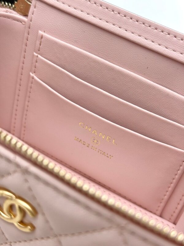 sy_no_FCBE621E6FA4944DB19D2B9AD491EF16_5 Chanel 24K Large Pearl Ball Vanity Bag – Pink Lambskin Leather with Gold Chain