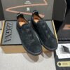 sy_no_FD96BFD8E2CA684A085E309BB0A2081A_0 All-Black Suede Triple-Cross Slip-On Shoes