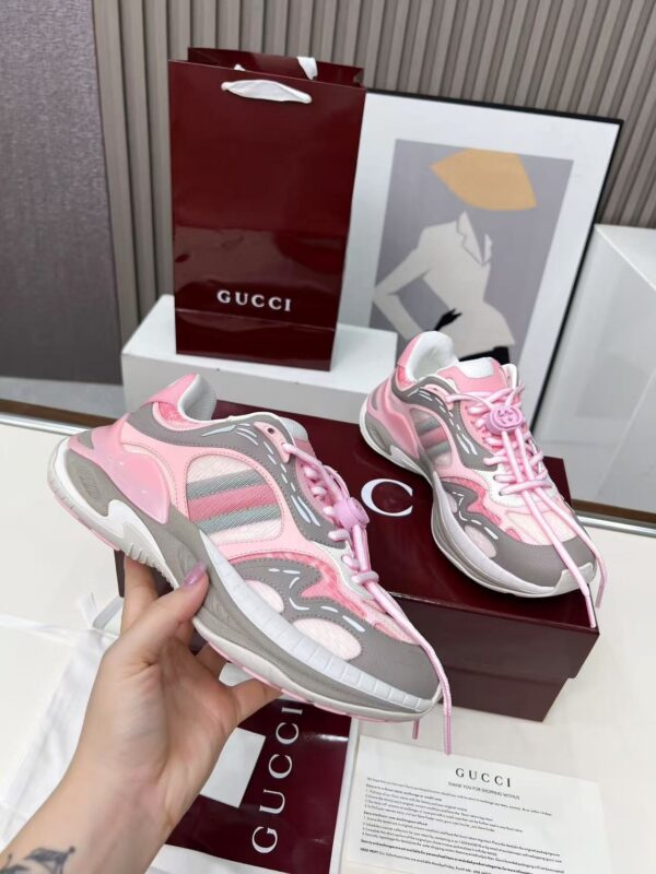 sy_no_FE777B7EC5270670504E80981594FEEA_0 Gucci Tech/Retro Runner Sneaker in Pink & Grey – Pink / Grey