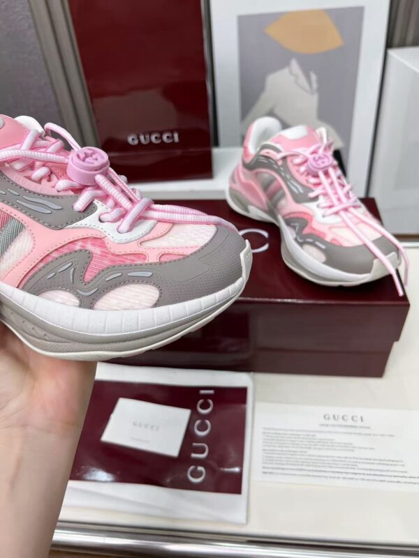 sy_no_FE777B7EC5270670504E80981594FEEA_7 Gucci Tech/Retro Runner Sneaker in Pink & Grey – Pink / Grey