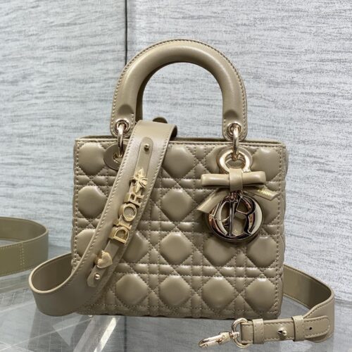 sy_no_FFBC861D7E1B18C8A1DC02B1C23ED8DD_0 Lady Four-Compartment Bow Bag