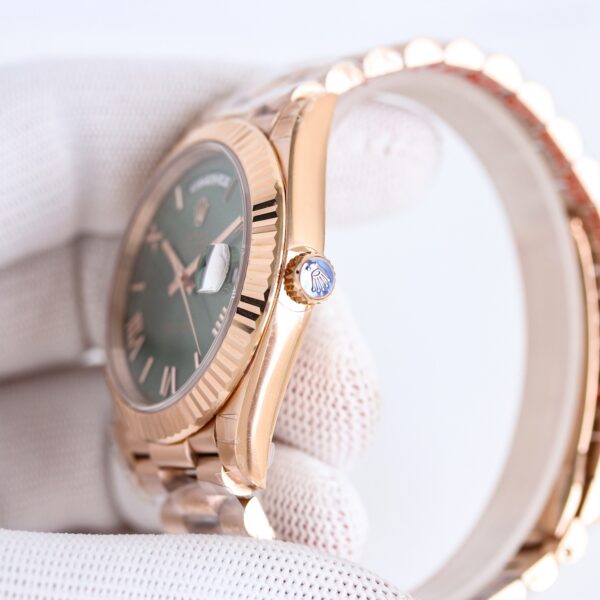 sy_no_008F2DD0E7BC8FA089941C18903D11B1_6 ROLEX Rolex Dog Tooth Ring Week Calendar Automatic Mechanical Movement Date/Week Display Waterproof Men's Watch Swiss Watch Green Dial Platinum Case