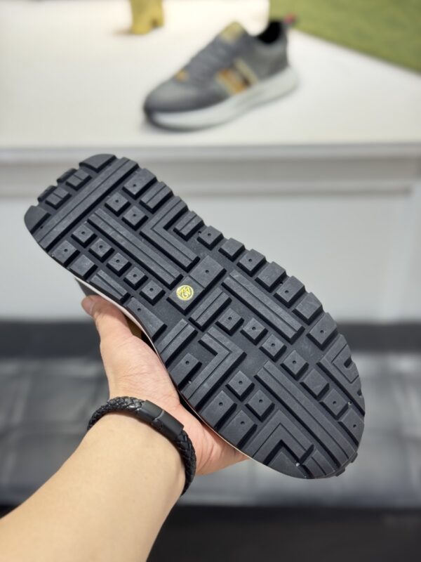 sy_no_00DDC8A5542CFA3EB9956260601502B8_6 Gucci Grey GG Monogram Web Stripe Low-Top Sneaker