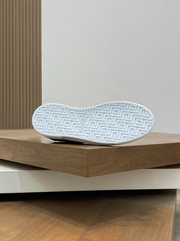 sy_no_02F3AE58E76C3EF09C8017DB42AD51E3_8 Gucci Beige GG Monogram Web Low-Top Sneaker