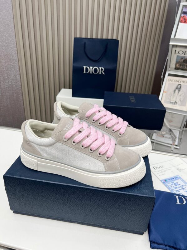 sy_no_0387E9F71AE4C705EF15F5B2DDB212F4_0 Dior Grey Suede Silver Oblique Jacquard Pink-Lace Low-Top Sneaker