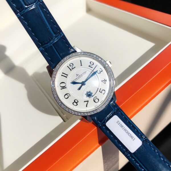 sy_no_05EC8BF084DB2695FFBEC794315928FA_1 Jaeger LeCoultre Date Series Automatic Mechanical Movement with Diamond Inlaid Day and Night Display Women's Watch Swiss Watch 34mm White Dial Stainless Steel Case Crocodile Leather Strap
