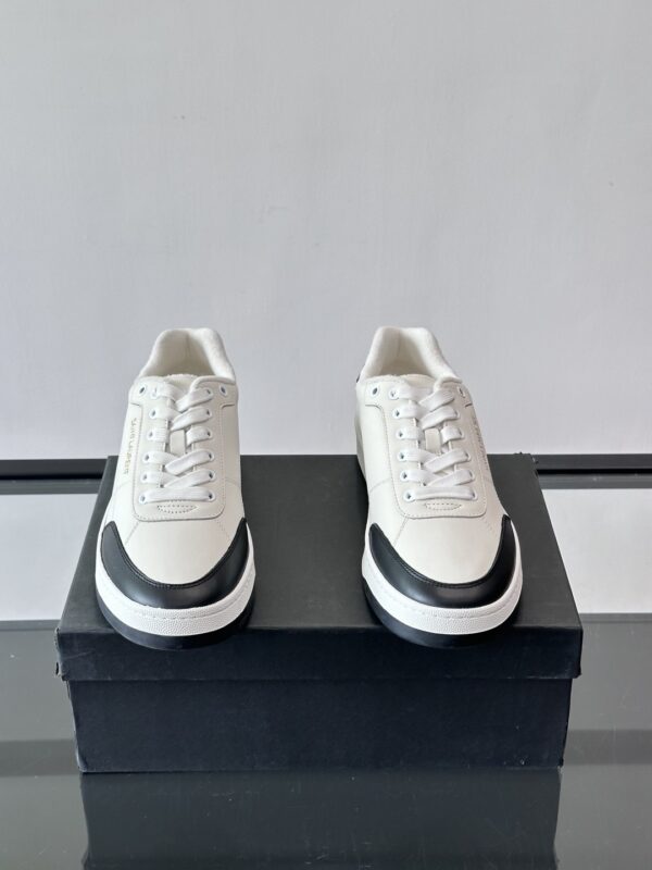 sy_no_07D303723B31F32AA872A2FF0F1CF9D6_1 Saint Laurent White-Black Leather Low-Top Sneaker