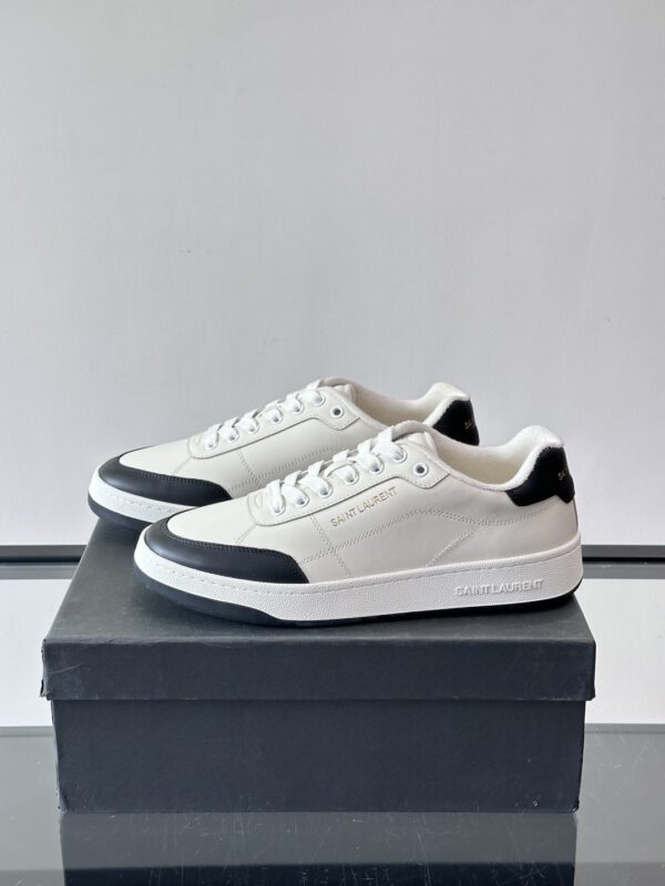 sy_no_07D303723B31F32AA872A2FF0F1CF9D6_2 Saint Laurent White-Black Leather Low-Top Sneaker