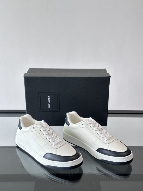 sy_no_07D303723B31F32AA872A2FF0F1CF9D6_4 Saint Laurent White-Black Leather Low-Top Sneaker