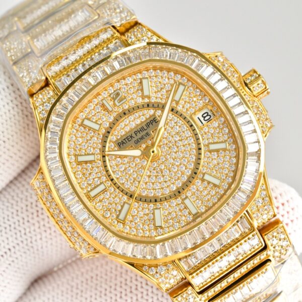 Patek Philippe Sporty Elegance NAUTILUS Series Nautilus Automatic Mechanical Movement Women's Watch Swiss Watch Gold Dial