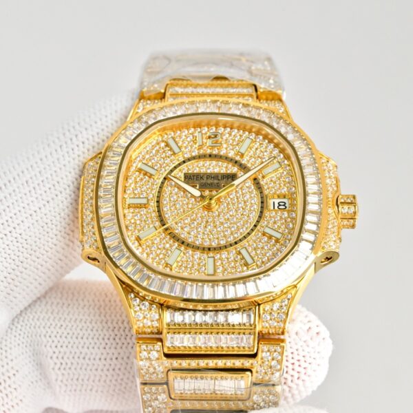 Patek Philippe Sporty Elegance NAUTILUS Series Nautilus Automatic Mechanical Movement Women's Watch Swiss Watch Gold Dial