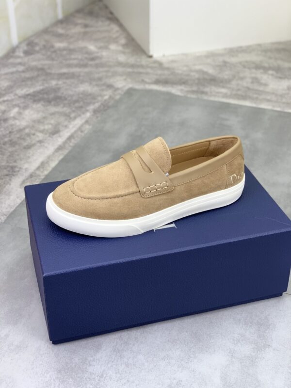 sy_no_0BACD089A690520C64AAB6B8A4D52816_3 Dior Camel Suede Penny Loafer
