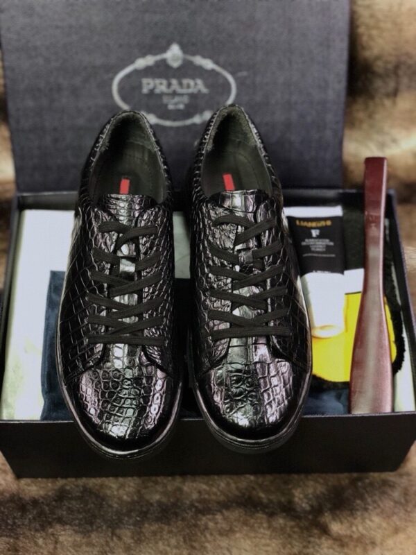 sy_no_0F396EE2C87DB84394A122648BF048D6_0 Prada Black Glossy Croc-Embossed Leather Low-Top Sneaker