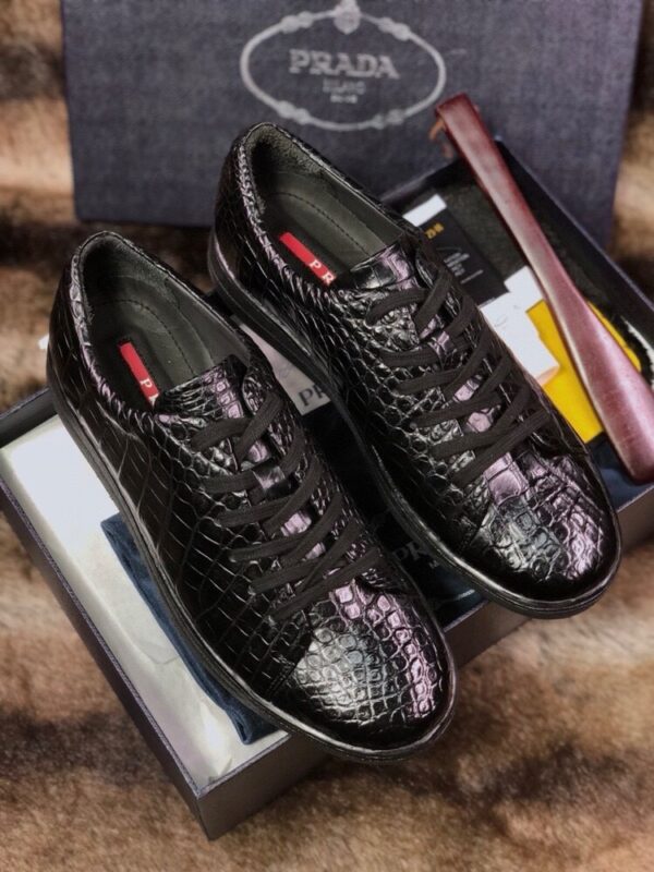 sy_no_0F396EE2C87DB84394A122648BF048D6_1 Prada Black Glossy Croc-Embossed Leather Low-Top Sneaker