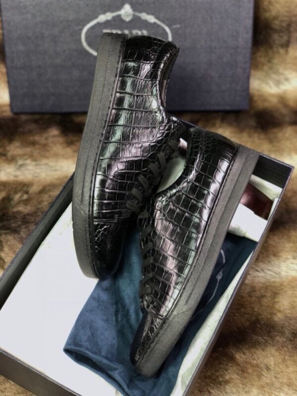 sy_no_0F396EE2C87DB84394A122648BF048D6_2 Prada Black Glossy Croc-Embossed Leather Low-Top Sneaker