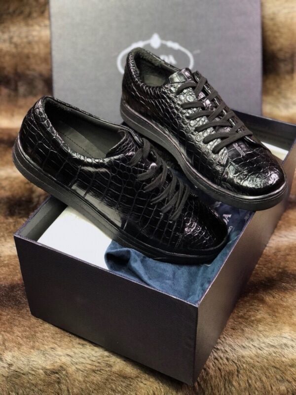 sy_no_0F396EE2C87DB84394A122648BF048D6_3 Prada Black Glossy Croc-Embossed Leather Low-Top Sneaker