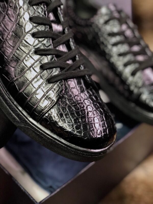 sy_no_0F396EE2C87DB84394A122648BF048D6_5 Prada Black Glossy Croc-Embossed Leather Low-Top Sneaker