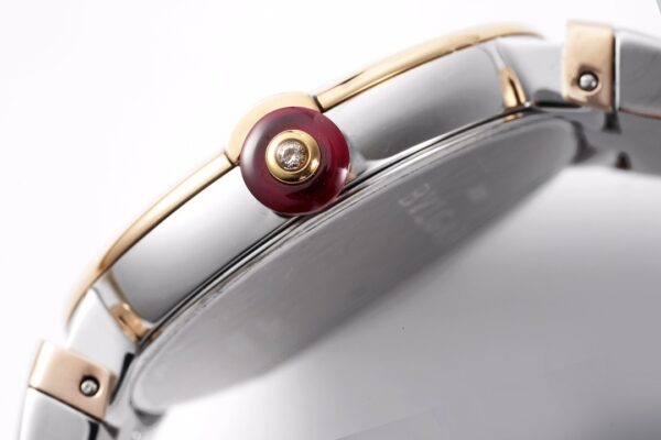 BVLGARI LVCEA watch with quartz movement and stainless steel strap