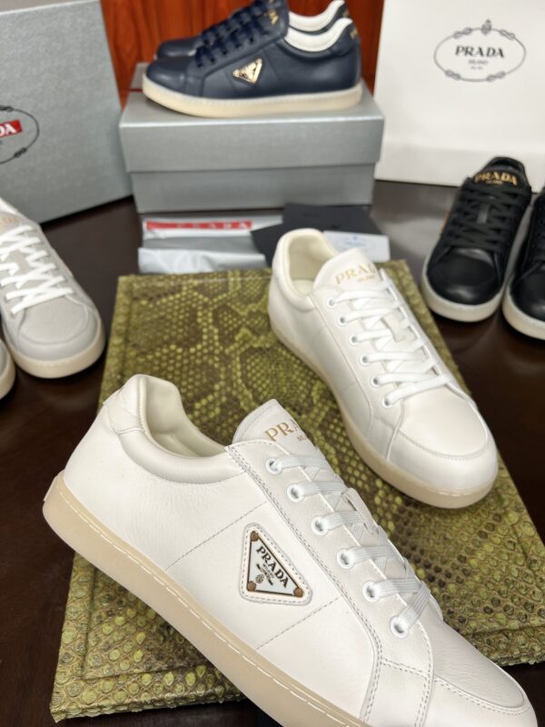 sy_no_136711FF87369E866713A53F55BA6C5C_3 Prada Off-White Leather Metal-Triangle Vulcanized-Sole Sneaker