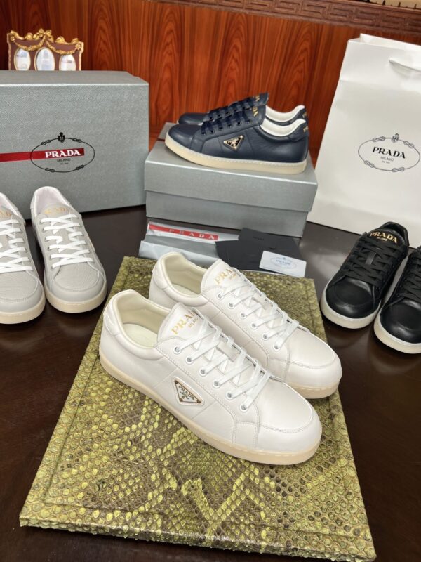 sy_no_136711FF87369E866713A53F55BA6C5C_7 Prada Off-White Leather Metal-Triangle Vulcanized-Sole Sneaker